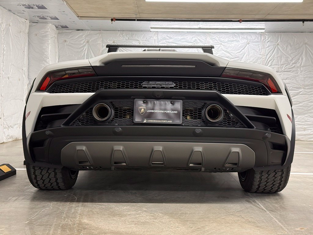 Used 2023 Lamborghini Huracan Sterrato AWD/4WD image 25
