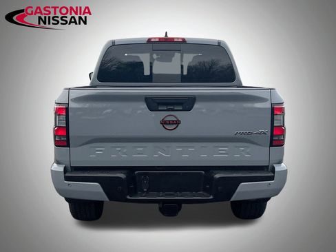 Used 2023 Nissan Frontier PRO-4X w/ Technology Package image 7