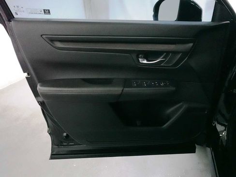 Certified 2025 Honda CR-V Sport image 10