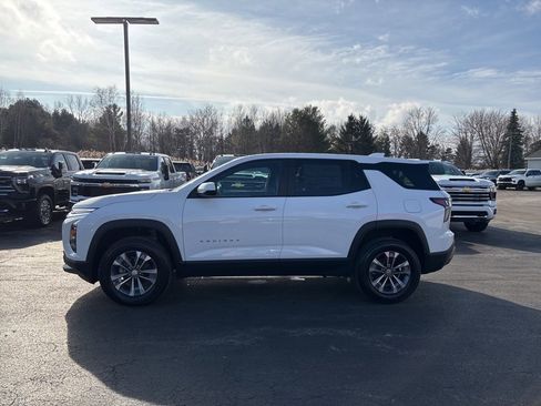 New 2026 Chevrolet Equinox LT image 8