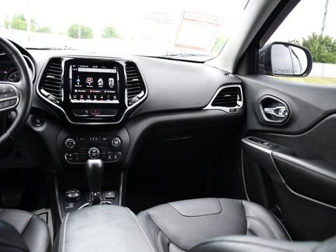 Used 2019 Jeep Cherokee Limited AWD/4WD image 25
