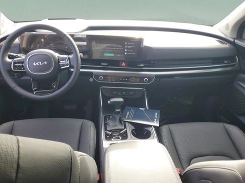 New 2026 Kia Carnival SX Prestige FWD image 10
