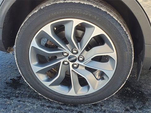 Certified 2022 Lincoln Nautilus Reserve image 6