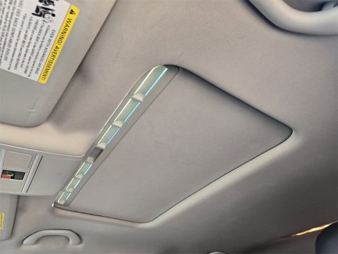 Used 2021 Volkswagen Passat 2.0T SE image 27