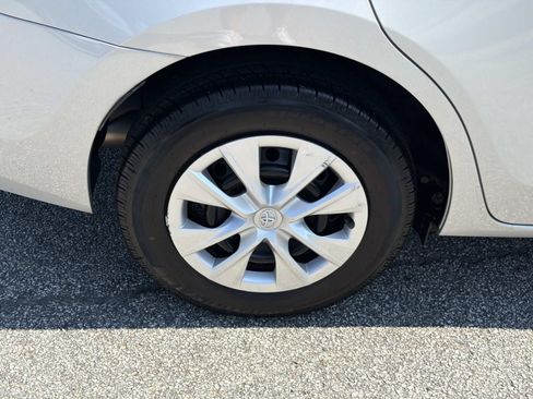 Used 2019 Toyota Corolla L FWD image 17