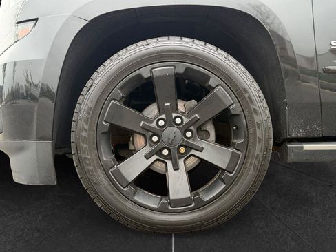 Used 2016 Chevrolet Suburban LTZ AWD/4WD image 9