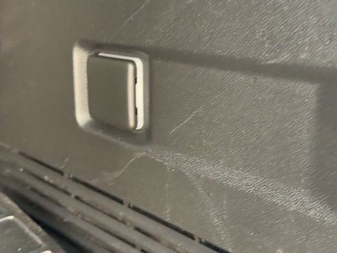 Used 2021 Chevrolet Tahoe LT image 8