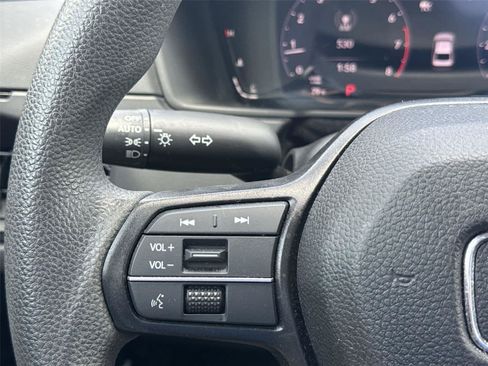 Used 2023 Honda Accord LX image 19