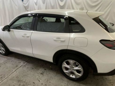 Used 2023 Honda HR-V LX image 6