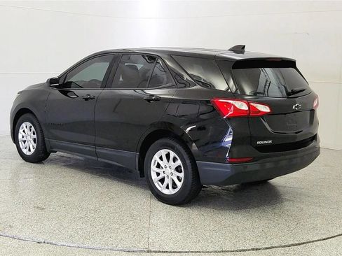 Used 2019 Chevrolet Equinox LS w/ LPO, Blackout Package FWD image 5