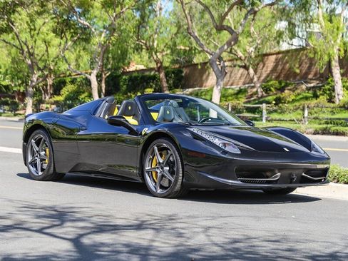 Used 2013 Ferrari 458 Spider RWD image 14