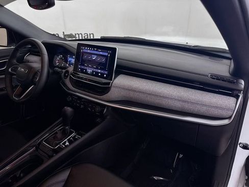 Used 2024 Jeep Compass Latitude w/ Convenience Group image 26