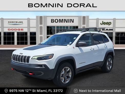 Used 2019 Jeep Cherokee Trailhawk w/ Cold Weather Group image 1