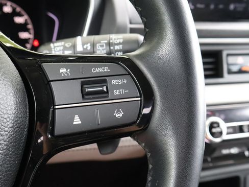 Used 2025 Honda Pilot EX-L image 31