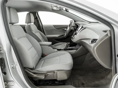 Used 2016 Chevrolet Malibu LT image 31