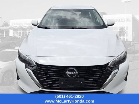 Used 2025 Nissan Sentra SV FWD image 9