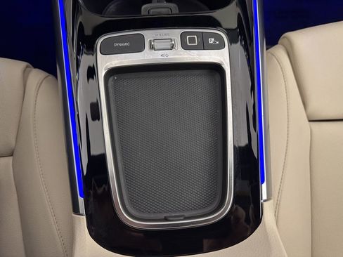 Certified 2025 Mercedes-Benz GLA 250 4MATIC image 31