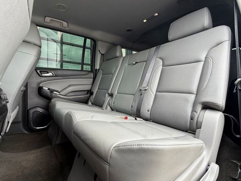 Used 2018 Chevrolet Suburban LT AWD/4WD image 7