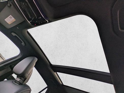 Used 2026 Mercedes-Benz GLC 300 4MATIC image 16