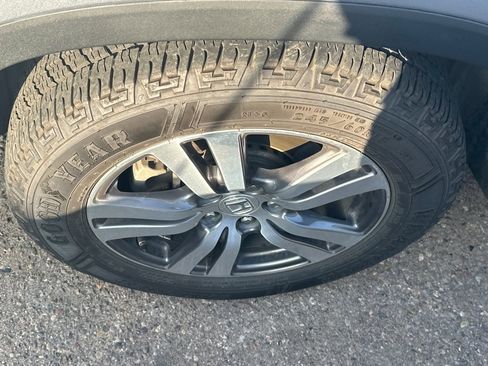 Used 2017 Honda Pilot EX-L image 3