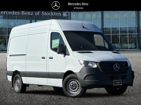 New 2025 Mercedes-Benz Sprinter 2500 image 1