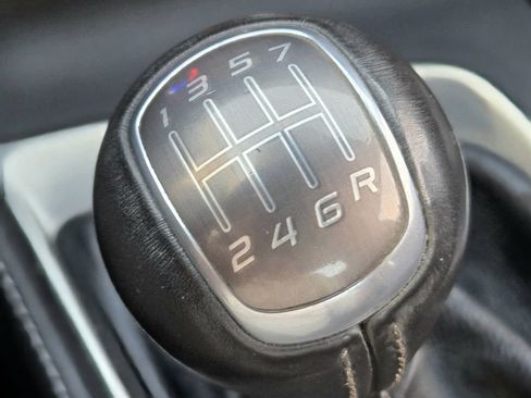 Used 2016 Chevrolet Corvette Z06 w/ Z07 Performance Package image 28