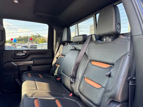 Used 2022 GMC Sierra 2500 AT4 w/ AT4 Premium Plus Package AWD/4WD image 25