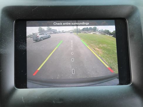 Used 2020 Jeep Cherokee Latitude Plus w/ Cold Weather Group image 10