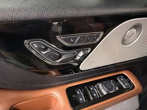 Used 2023 Lincoln Aviator Reserve w/ Equipment Group 201A AWD/4WD image 29