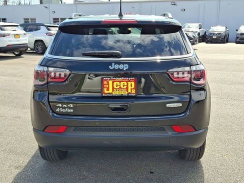 Certified 2022 Jeep Compass Latitude w/ Convenience Group image 5