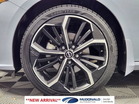 Used 2023 Nissan Altima 2.5 SR AWD/4WD image 22