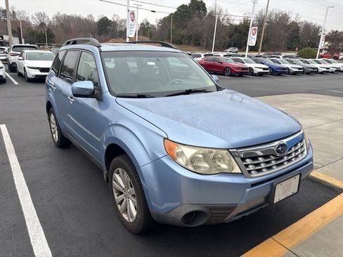 Used 2011 Subaru Forester 2.5X Premium image 10