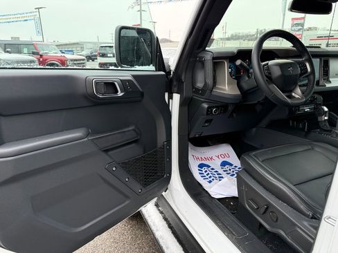 New 2025 Ford Bronco Outer Banks w/ Sasquatch Package image 11