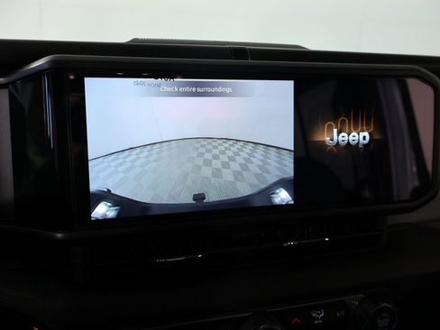 Used 2024 Jeep Gladiator Sport image 6