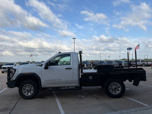Used 2024 GMC Sierra 3500 Pro w/ Convenience Package AWD/4WD image 9