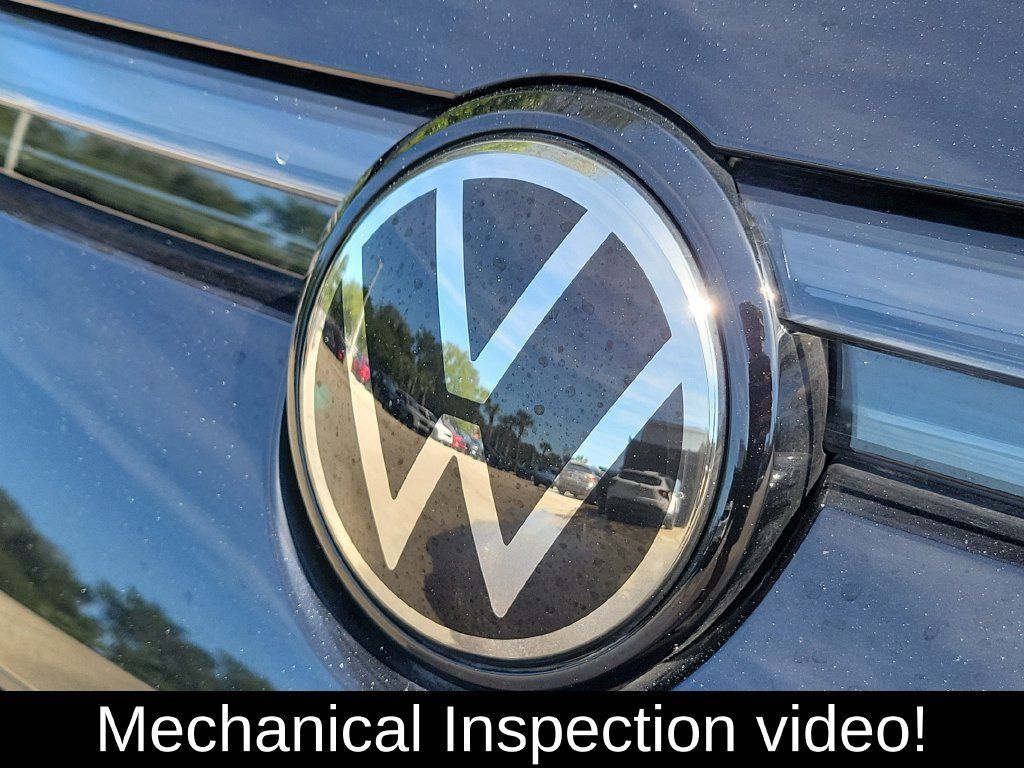 Used 2025 Volkswagen Tiguan SE FWD image 4