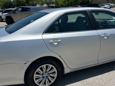 Used 2012 Toyota Camry LE FWD image 10