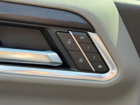 Used 2026 GMC Sierra 2500 SLT w/ SLT Premium Package image 17