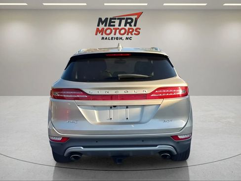 Used 2017 Lincoln MKC Reserve image 12