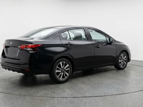 Used 2025 Nissan Versa SV image 9