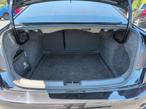 Used 2022 Volkswagen Jetta SE FWD image 10