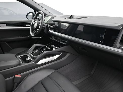 New 2026 Porsche Cayenne Coupe image 14