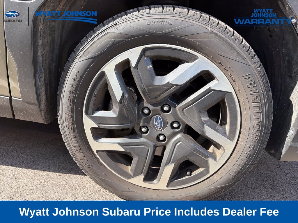 Used 2025 Subaru Forester Limited AWD/4WD image 12