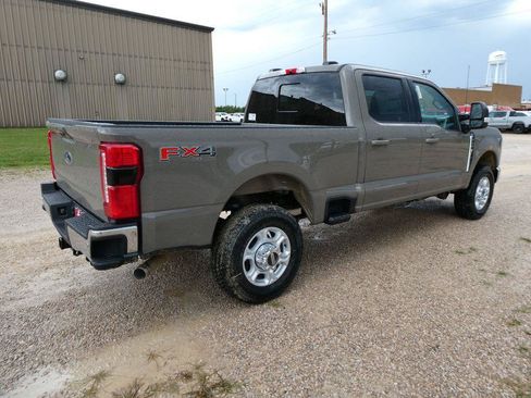 New 2026 Ford F250 XLT w/ XLT Premium Package AWD/4WD image 6