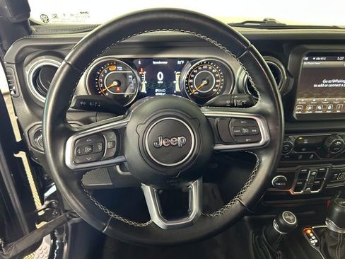 Used 2022 Jeep Wrangler Unlimited Sahara image 15