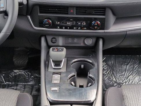 Certified 2026 Nissan Rogue SV FWD image 19