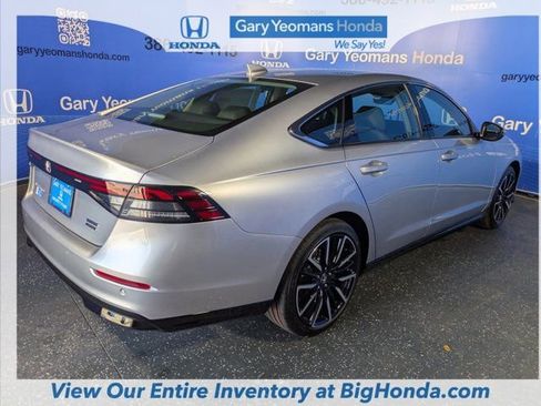 New 2026 Honda Accord Touring image 5