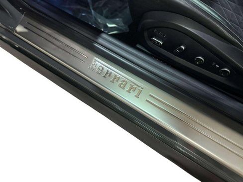 Used 2014 Ferrari FF image 25