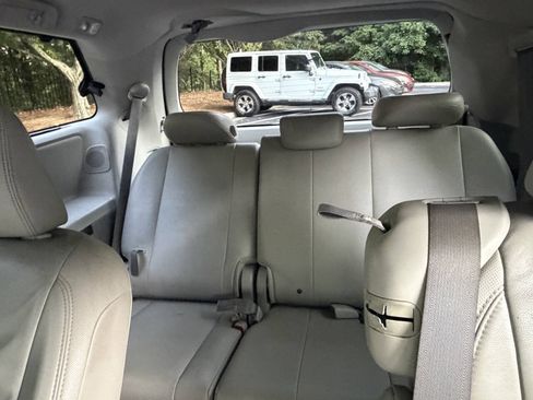 Used 2011 Toyota Sienna XLE w/ XLE Navigation Pkg FWD image 12