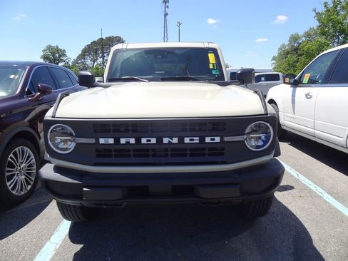 Used 2025 Ford Bronco Big Bend AWD/4WD image 2